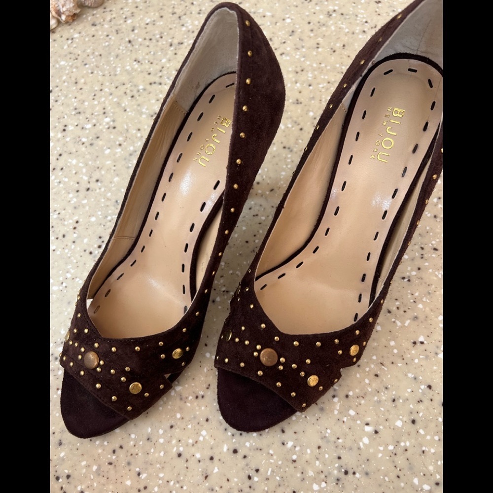 Ladies shoes